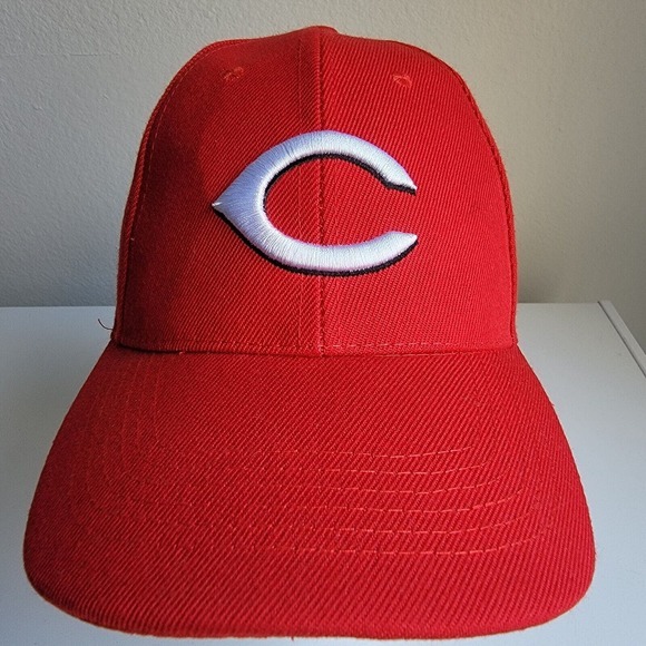 Cincinnati Reds Hat Cap‎ Associated Premium Corporation Strapback Red - Picture 1 of 9